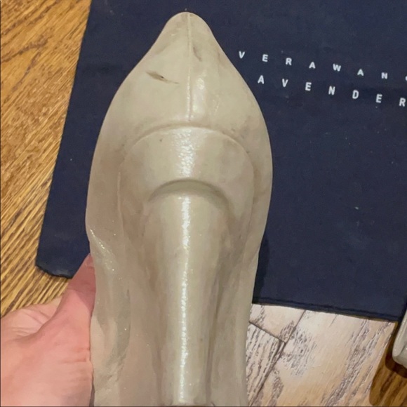 VERA WANG LAVENDER gold wedge peep toe sandals - Picture 5 of 7